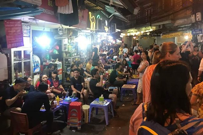 Hanoi street food tour (small group) - Pho cuon in the Old Quarter