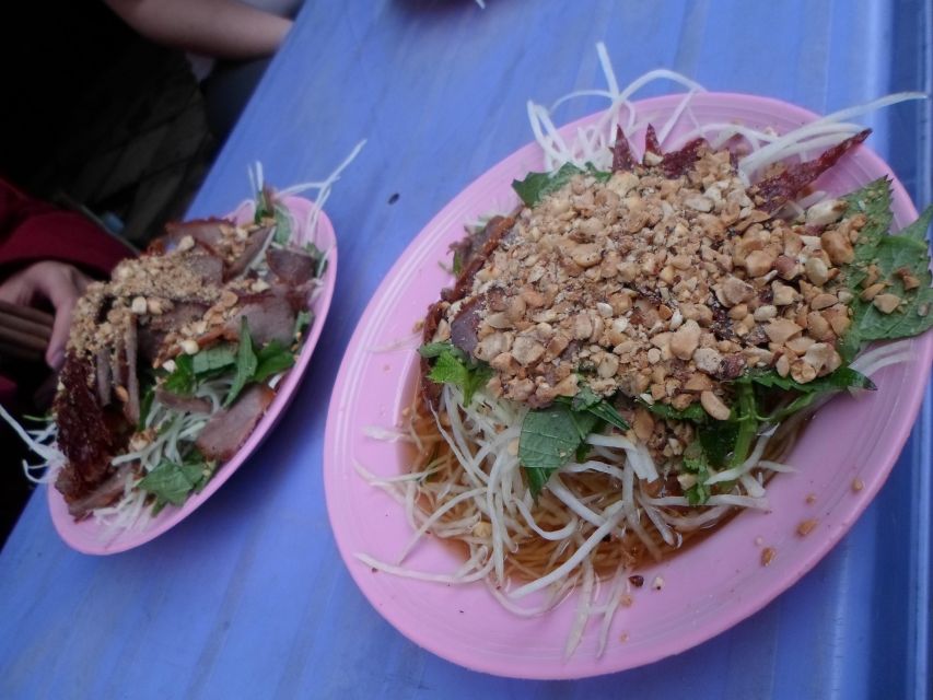 Hanoi: Walking Street Food Tour & Train Street w/Local Guide - The Guides Make the Difference