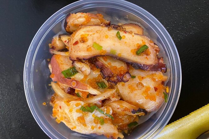 Hawaii Off The Beaten Path Food Tour - Sampling six or more local fruits