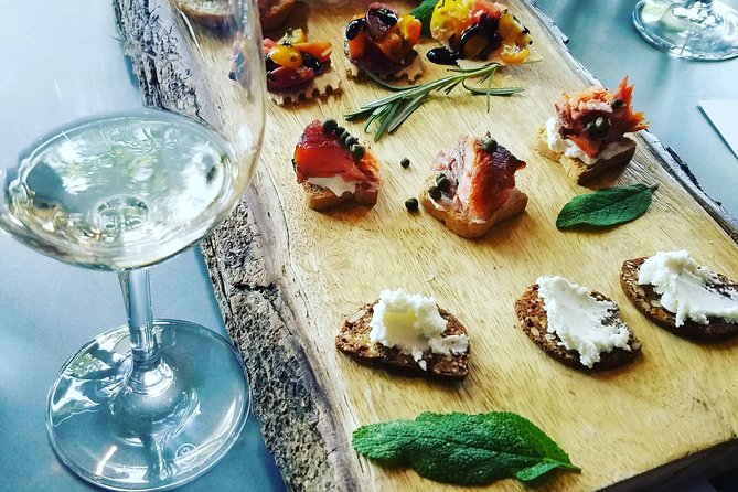 Healdsburg Small-Group Food and Wine Walking Tour - Why this four-hour walk works well in Healdsburg