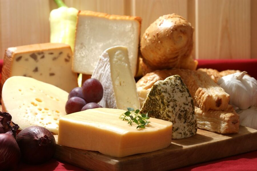 Heraklion: Food Tastings Walking Tour - How much food do you get for $114?