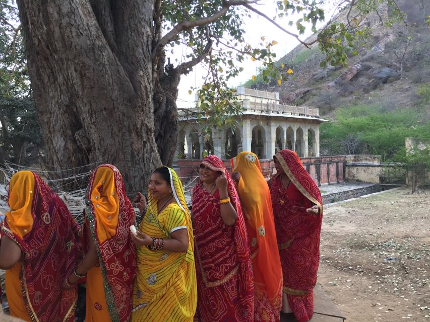 Heritage Walk & Street Food Tasting in Jaipur - Starting at Golcha Cinema and entering the Pink City