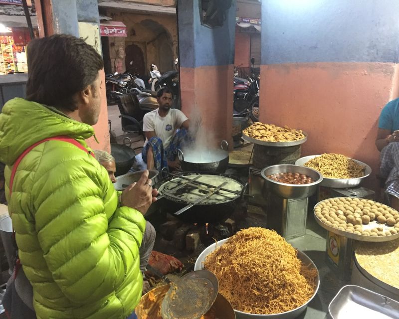 Heritage Walk & Street Food Tasting in Jaipur - Badi Chaupar and the first full round of tasting