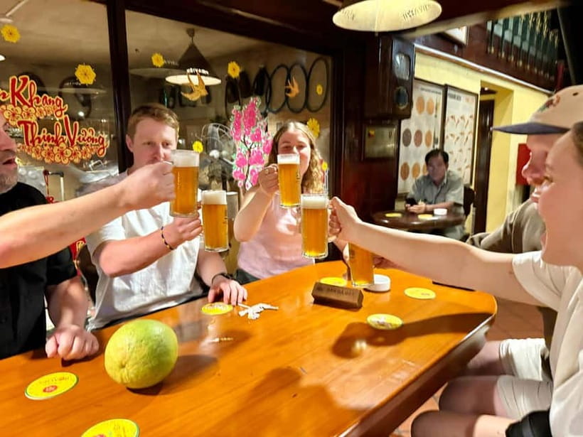 Ho Chi Minh City: Craft Beer and Local Food Tour by Scooter - Bia Hoi starts the night