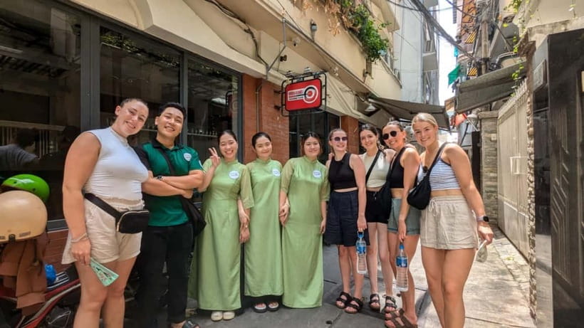 Ho Chi Minh City: Motorbike Street Food Tour - 12 Tastings - Bánh tráng nướng and sugarcane juice