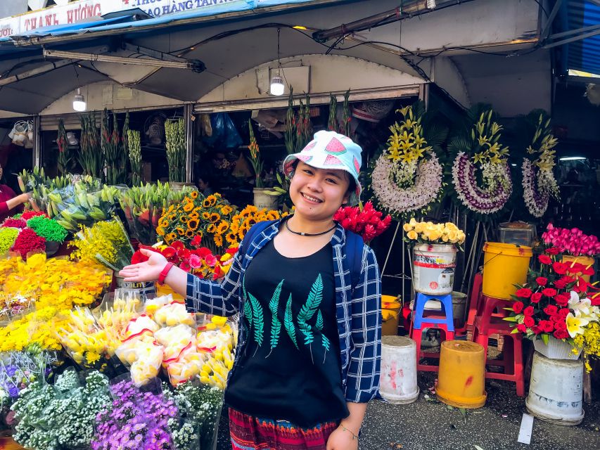 Ho Chi Minh City: Street Food and Sightseeing by Motorbike - What the food is like and how much you get