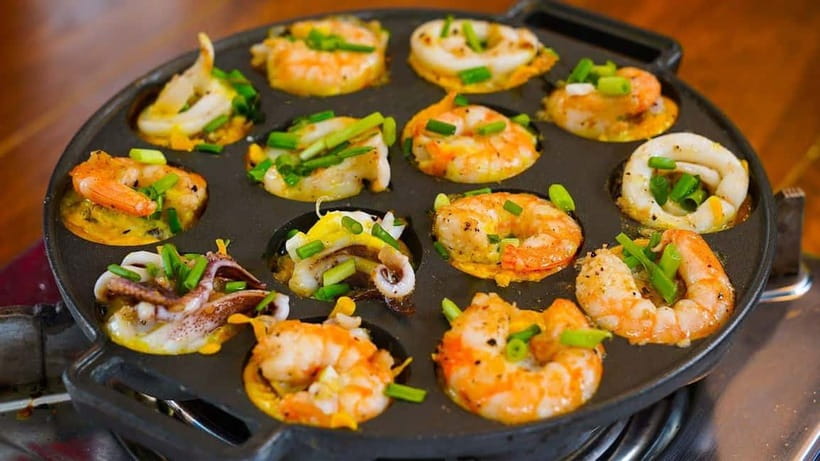Ho Chi Minh City: Super Niche Walking Street Food Tour - Starting with pickup in Districts 1, 3, or 4