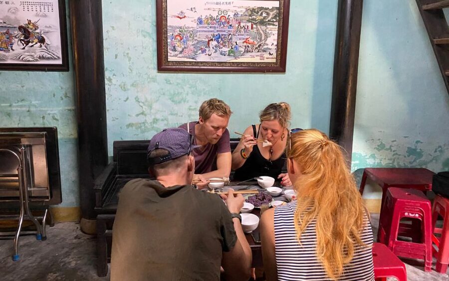 Hoi An Vegan Food Tour - Guides who turn food into conversation