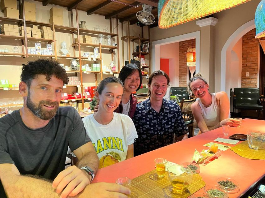 Hoi An Vegan Food Tour - Starting at the bakery and local homes