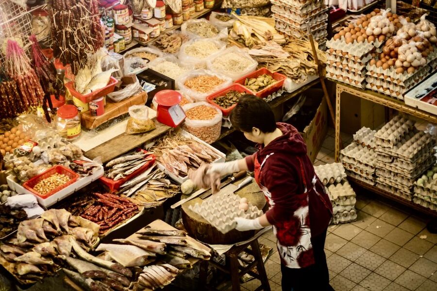 Hong Kong: Private Street Food Tour with a Local Insider - Booking timing and cancellation