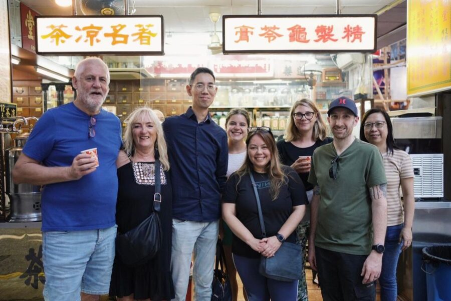Hong Kong: Street Food Tour with Locals - Dim Sum and Wonton - Key points to know before booking