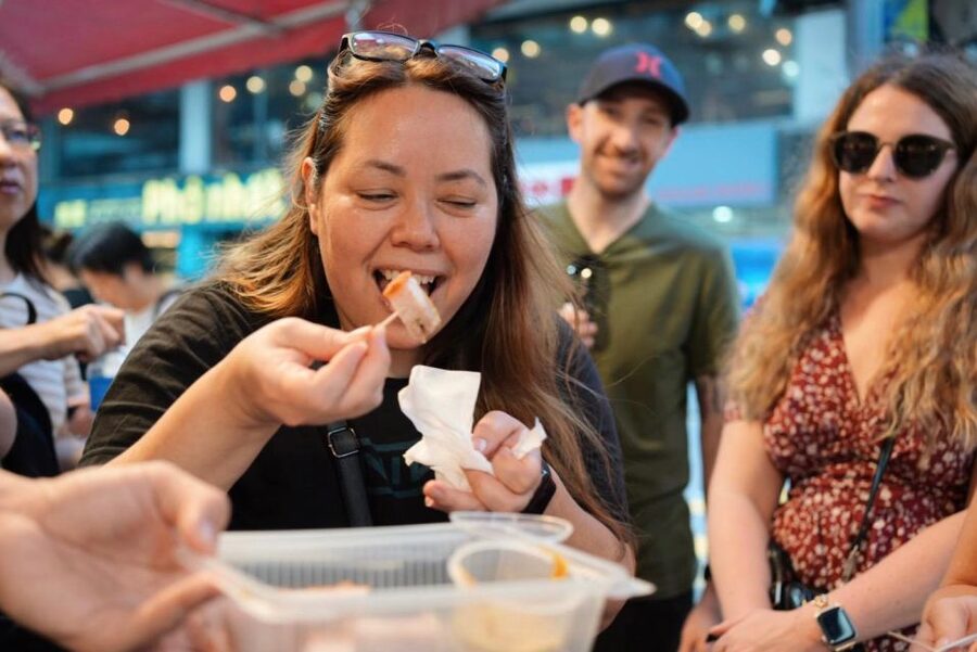 Hong Kong: Street Food Tour with Locals - Dim Sum and Wonton - Sun Yuen Restaurant and the dim sum portion