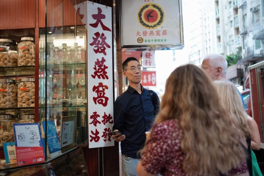 Hong Kong: Street Food Tour with Locals - Dim Sum and Wonton - Tea stalls, herbal brews and local remedies