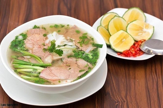 [HOT] Hanoi Old Quarter Walking Street Food - Small Group Tour - The Train Street add-on