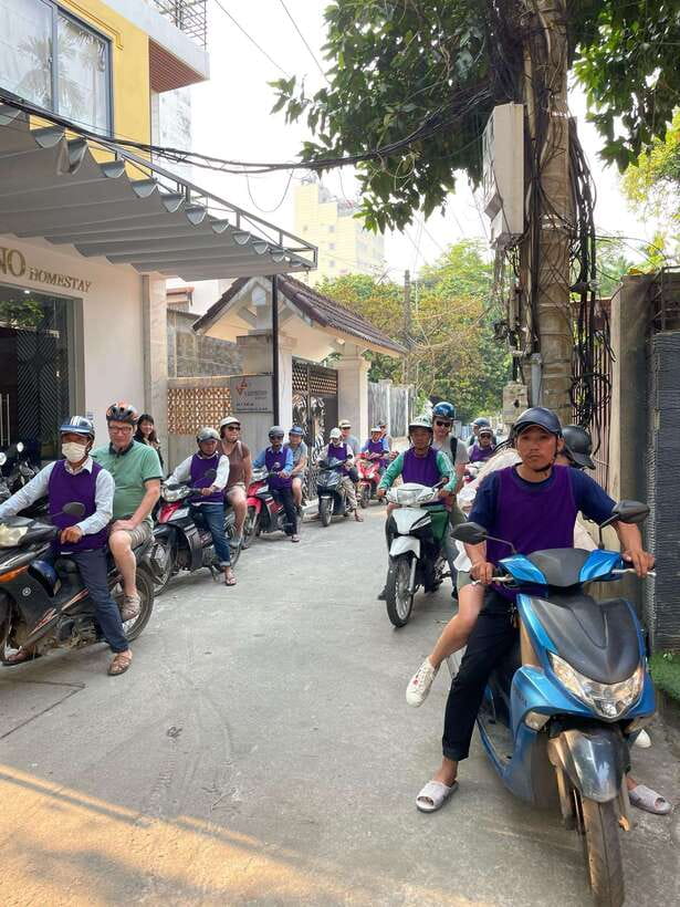 Hue: Guided Local Food Tour with Stories - Vegetarian needs, allergies, and food comfort