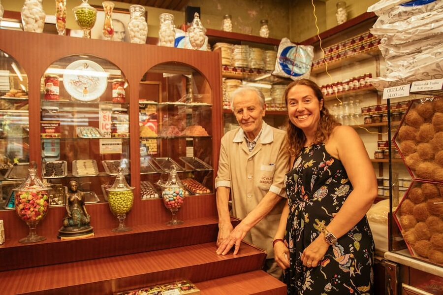 Istanbul: Private Guided Food Tour with 10 Tastings - Turkish delight, dürüm, and the sweet side of Istanbul