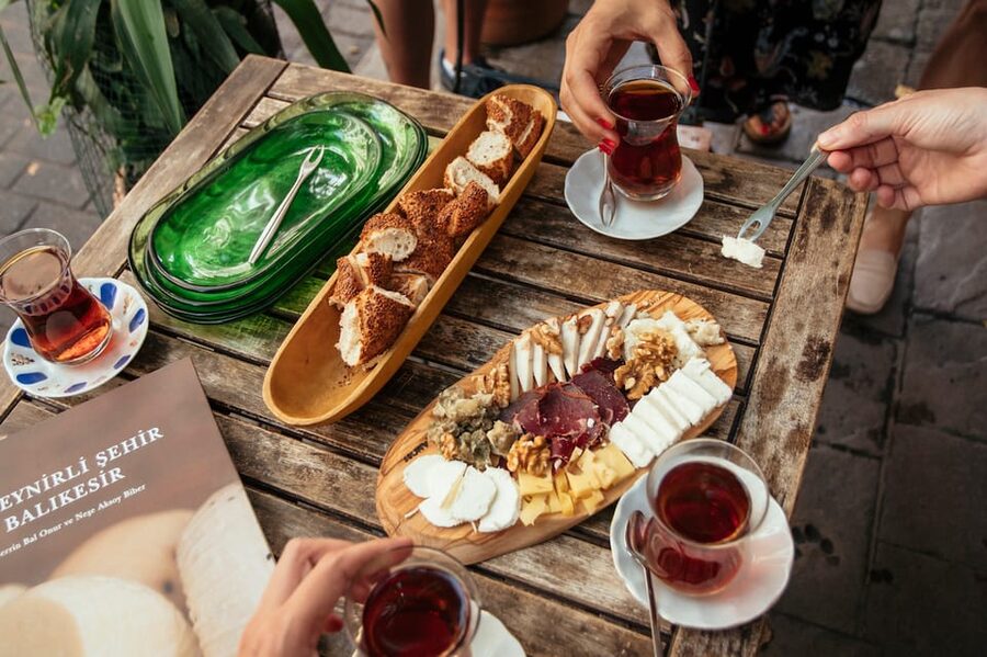 Istanbul: Private Guided Food Tour with 10 Tastings - Is $117 good value for three hours?