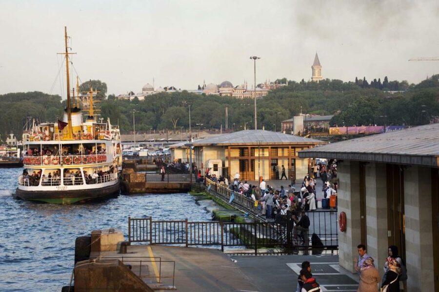 Istanbul: Turkish Food Tour in Kadikoy Across the Bosphorus - Practical tips for a better evening