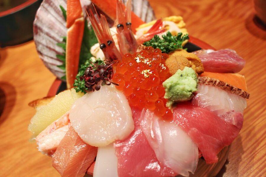 Kanazawa: Private Food Tasting Walking Tour - Who should book this food walk?