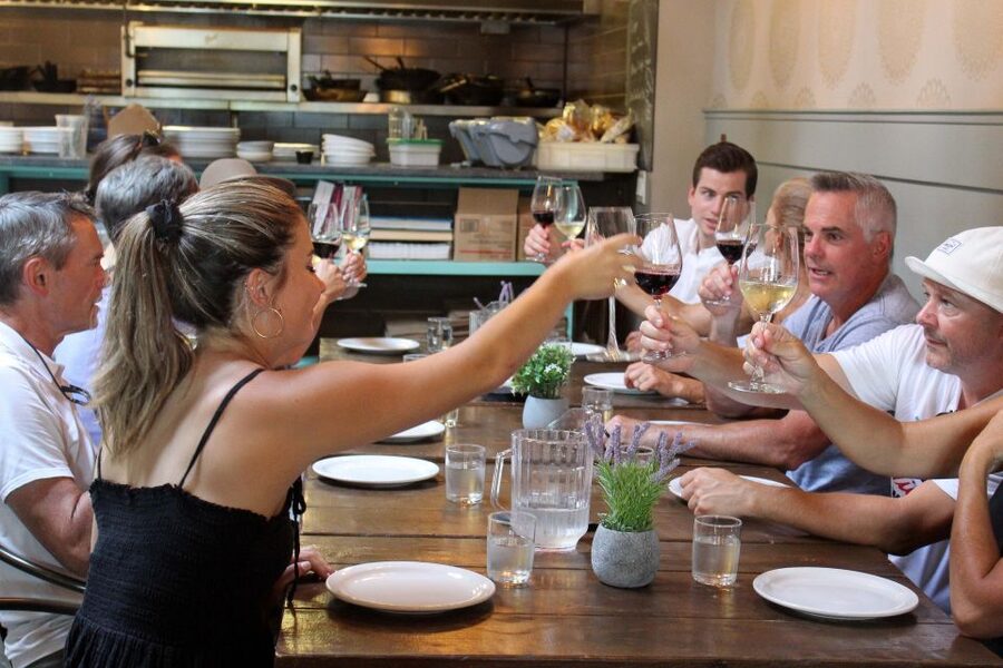 Kelowna: Walking Food Tour with 7 Tastings and 4 Drinks - Innovation Centre and Kelowna’s public face