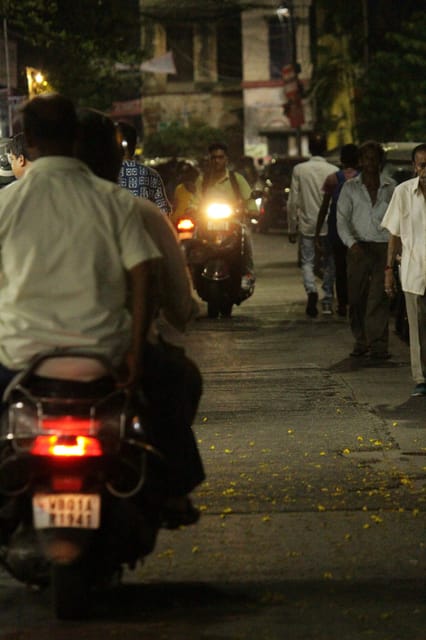 Kolkata Midtown Madness- A Street Food & Nightlife Tour - Practical details that affect your evening
