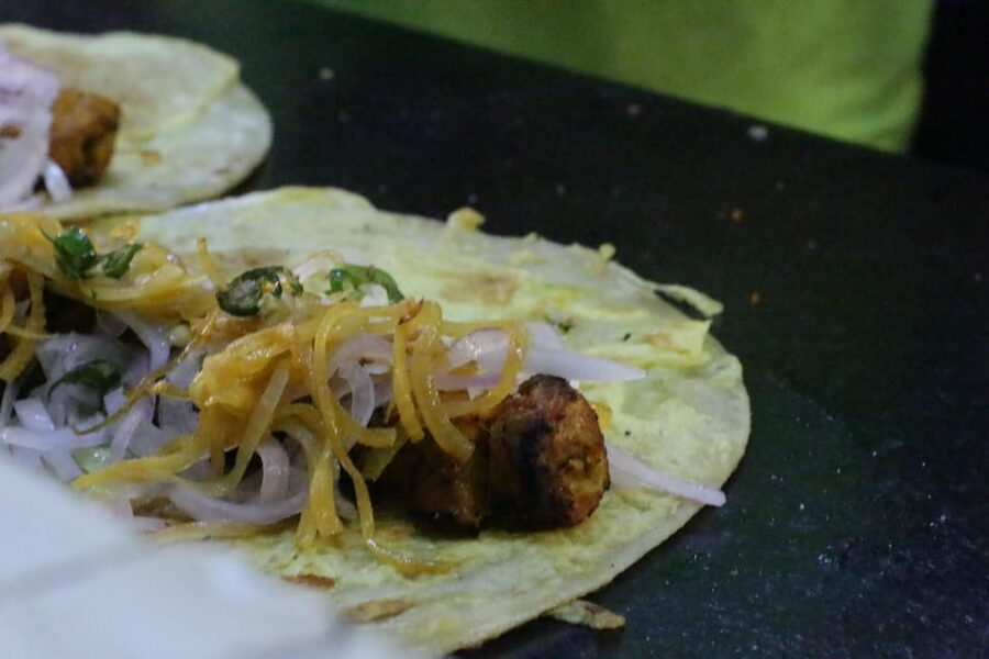 Kolkata Midtown Madness- A Street Food & Nightlife Tour - What the $32 price covers