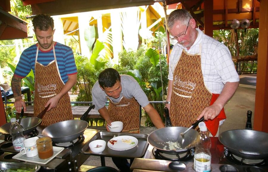 Krabi: Morning or Afternoon Culinary Adventure at Smart Cook - What the $45 price really includes