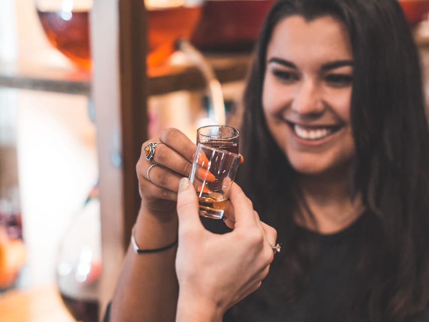 Krakow: Vodka Tasting Tour: Tapas, Tipsy Tales & Hidden Gems - How much food do you actually get?