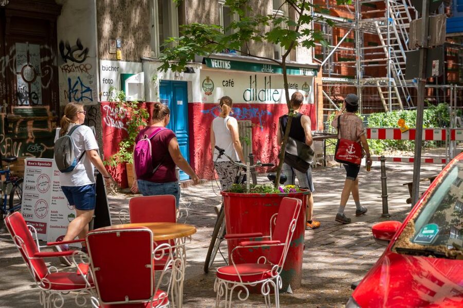 Kreuzberg: Culinary Food Tour - SO36, Rio-Reiser-Platz, and the sound of alternative Berlin
