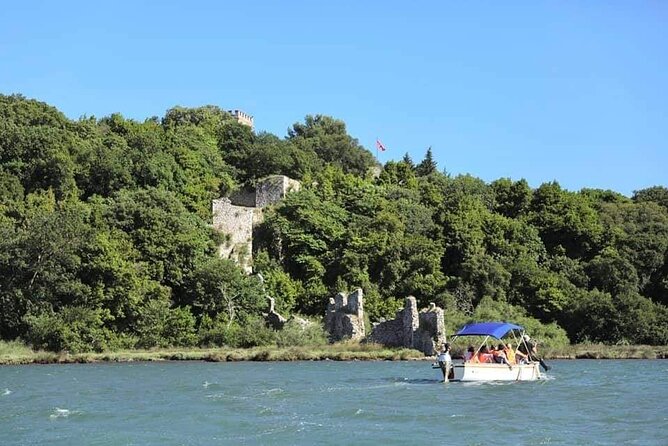 Ksamil: Mussel Sailing Tour with Food and Drink in Albania - Who should book this Ksamil experience