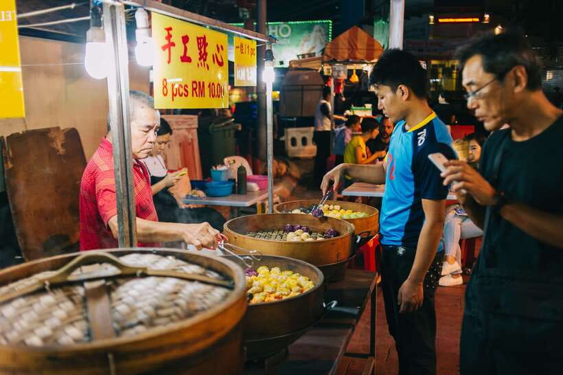 Kuala Lumpur: Local Street Food Night Tour - Booking details worth knowing
