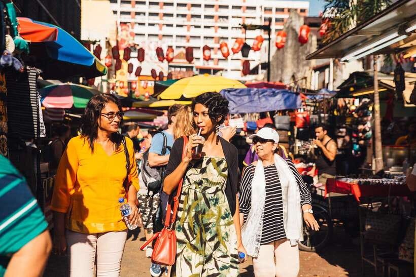 Kuala Lumpur: Private Food Tour – 10 Tastings with Locals - Small group, flexible plans, and practical limits