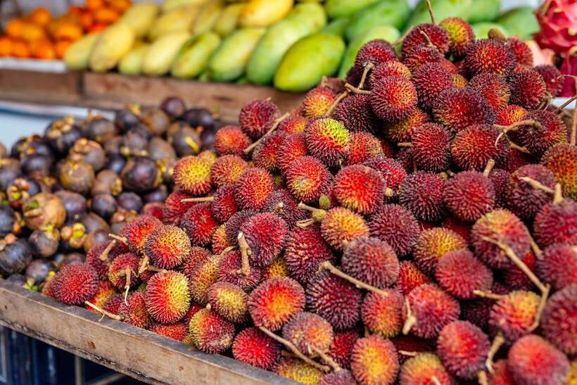 Kuala Lumpur: Private Food Tour – 10 Tastings with Locals - Who should book this food walk?