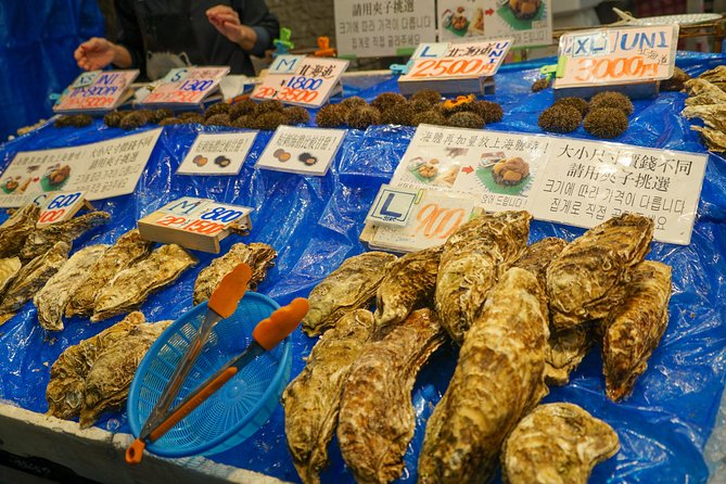 Kuromon Market Food Walking Tour in Osaka (6 stops, 6 tastes) - What $50.41 buys you