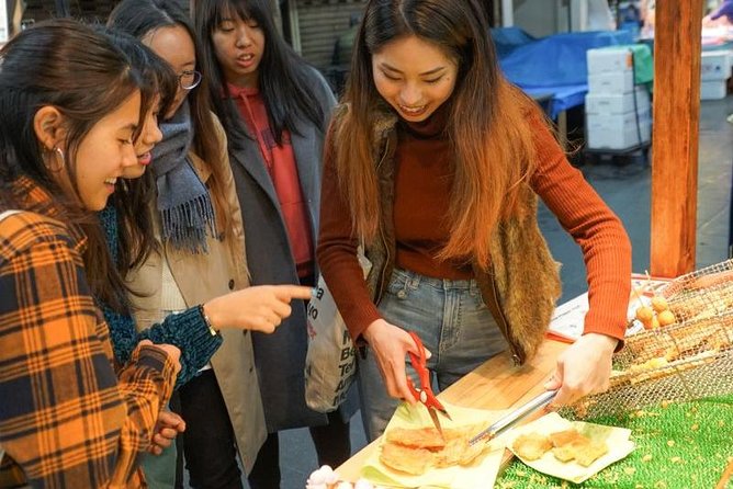 Kuromon Market Food Walking Tour in Osaka (6 stops, 6 tastes) - Group size, families, and the walking pace