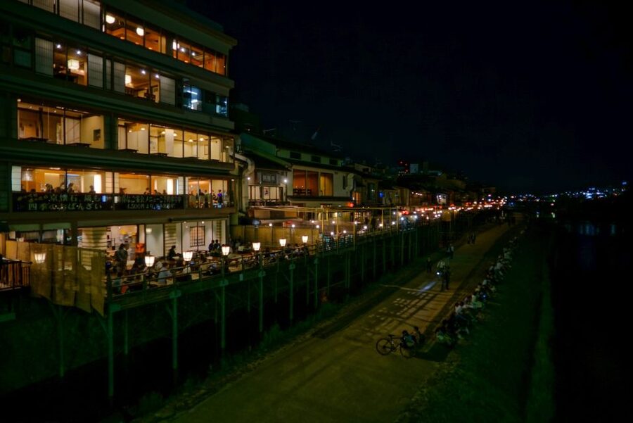 Kyoto: Foodie Night Tour in Gion with 9 dishes + 6 Sake - Should you book this Kyoto night tour?
