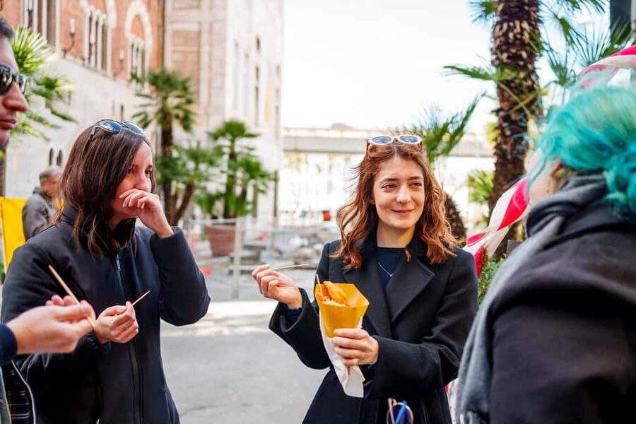 La Spezia: Taste Cinque Terre on a Full Meal Food Tour - The opening street-food stops