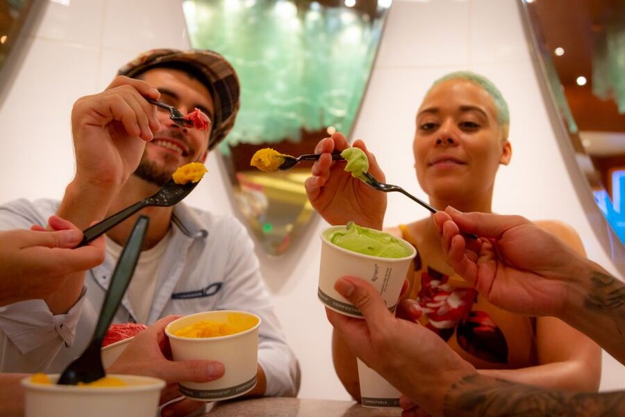 Las Vegas: Foodie Walking Tour on The Strip with Tastings - Why this food walk works on the Strip