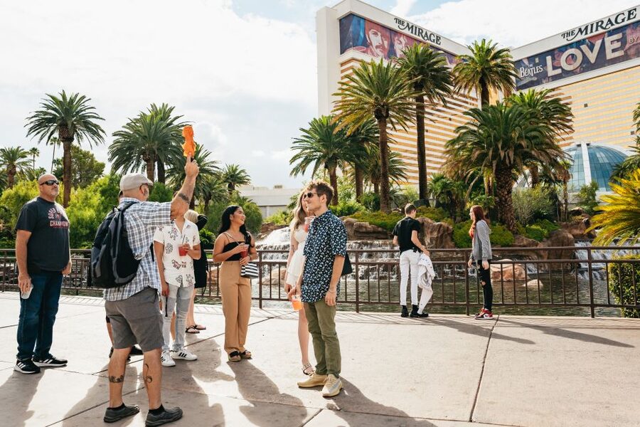 Las Vegas Strip: Foodie Walking Tour - How long the walk feels in real use