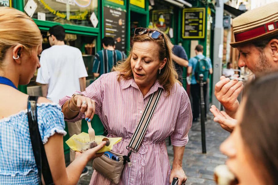 Le Marais Walking Food Tour with Cheese, Wine & Pastries - How much food will you actually get?