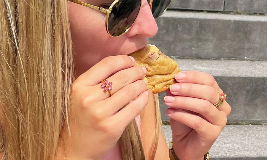 Lille: A Food Tour To Discover Sweet Specialties Of The City - Coffee, water, and the pace of the experience