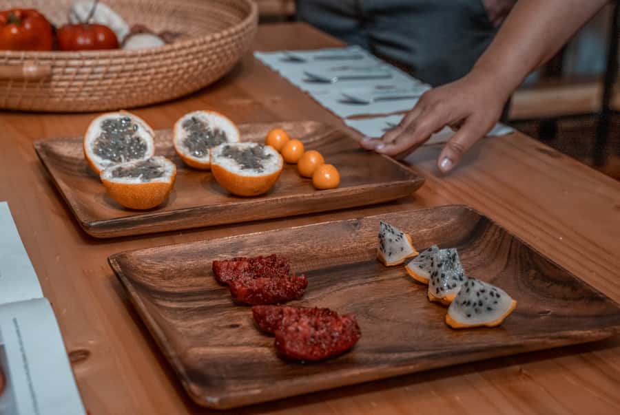 Lima: Ultimate Peruvian Food Tour - The first tastings: local shops, fruit and bakery treats