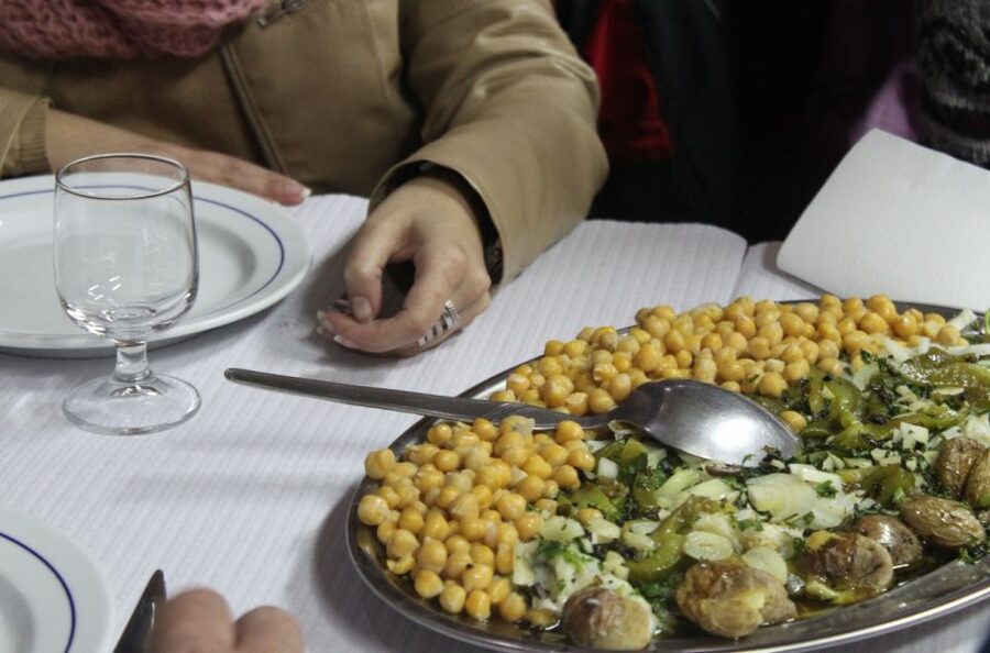 Lisbon: Food and Culture 3-Hour Walking Tour - Rua das Flores Tavern and the taste of old Lisbon
