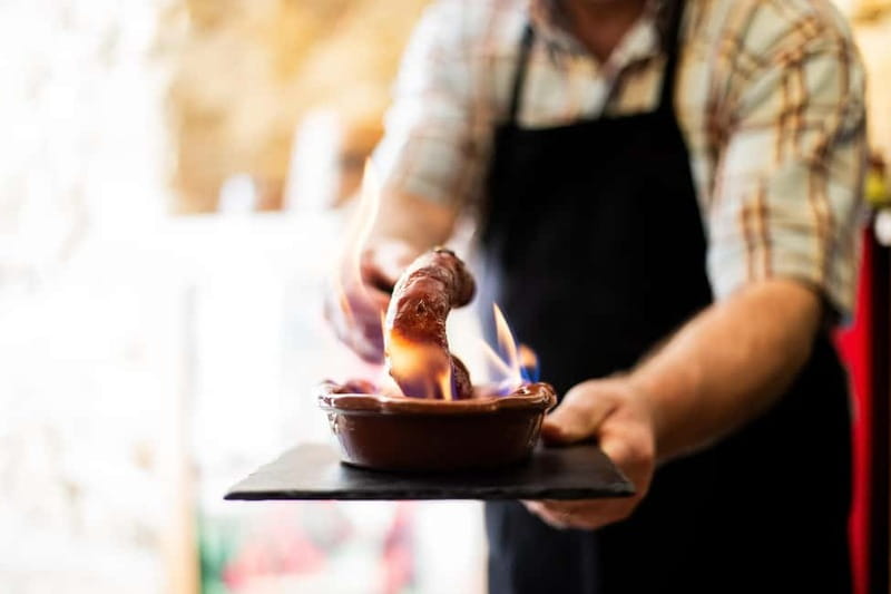 Lisbon: Food Tasting Tour by Tuk Tuk with 2 Stops - Why the tuk tuk makes sense in Lisbon
