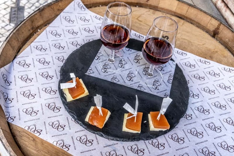 Lisbon: Food Tasting Tour by Tuk Tuk with 2 Stops - Who will enjoy this Lisbon tour most