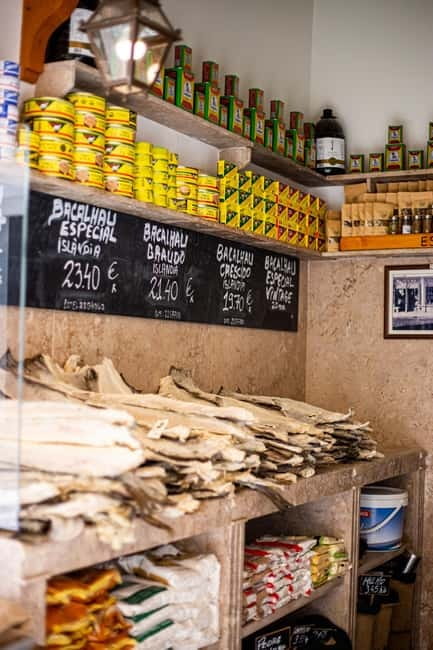Lisbon: Food Tasting Tour by Tuk Tuk with 2 Stops - Useful planning advice