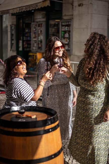Lisbon: Food Tasting Tour by Tuk Tuk with 2 Stops - Baixa gives you an easy start