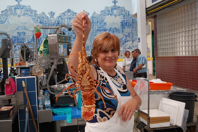 Lisbon Getaway: Private Arrábida Wine & Food Tour - Lunch by the coast, in a village, or among vineyards