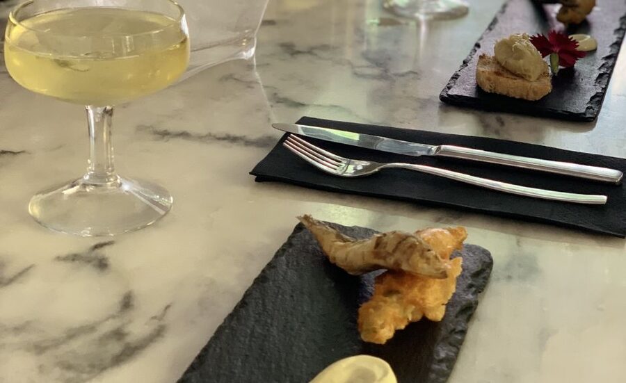 Lisbon: Guided Food and Wine Tasting Tour - A Tasquinha Canto do Fado and the central meal