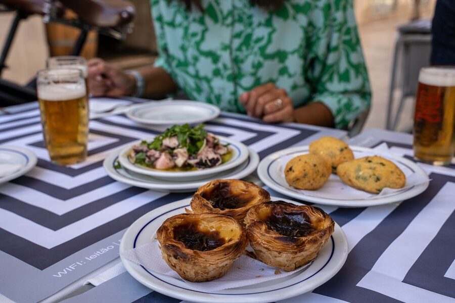 Lisbon: Segway Food Tour of Alfama and Old Town Lisbon - Graça and the Senhora do Monte viewpoint